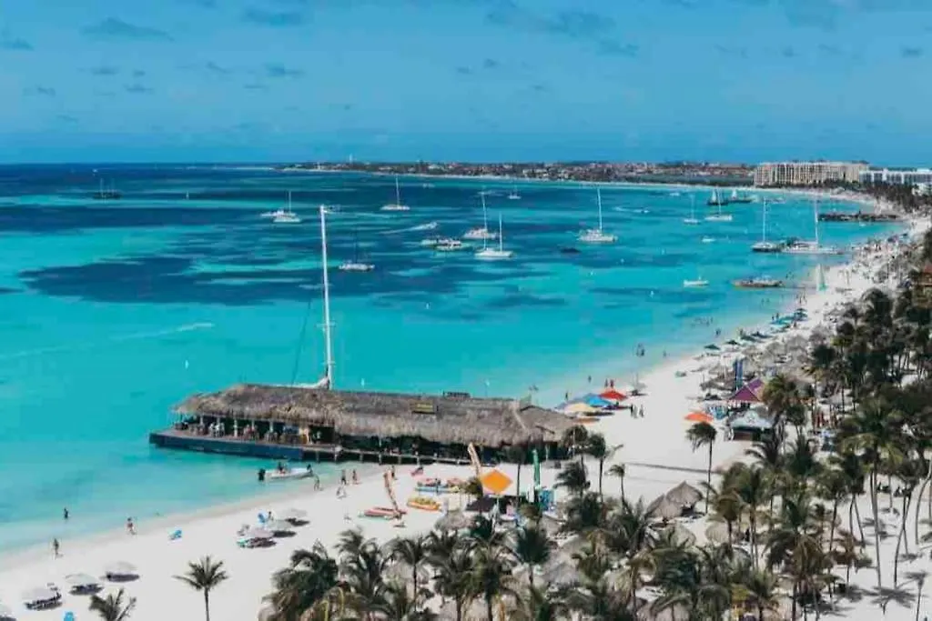 Spacious Apartment In Palm Beach Aruba